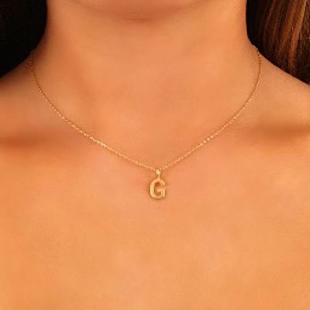 Gold dainty G collarbone necklace